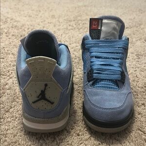 Air Jordan 4 University Blue